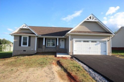 197 W Speck Road, Cookeville, TN 38501