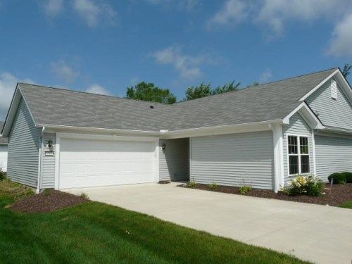 5363 Lake Forest Reserve Ln, Brunswick, OH 44212