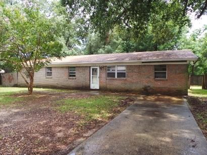 7095 Peninsula Drive, Pensacola, FL 32504