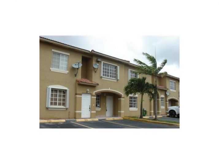 8060 W 28 CT # 204, Hialeah, FL 33018