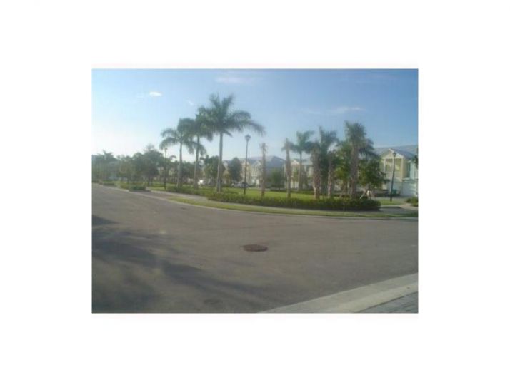 7480 NW 116 AV # 0, Miami, FL 33178