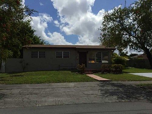 432 W 45 PL, Hialeah, FL 33012