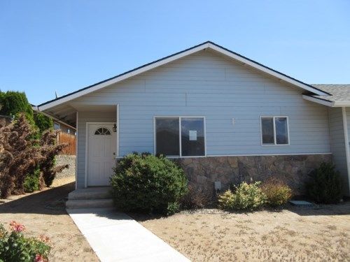 9505 W Walnut St, Yakima, WA 98908