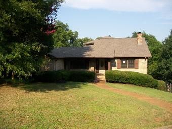 307 Great View Cir, Birmingham, AL 35226