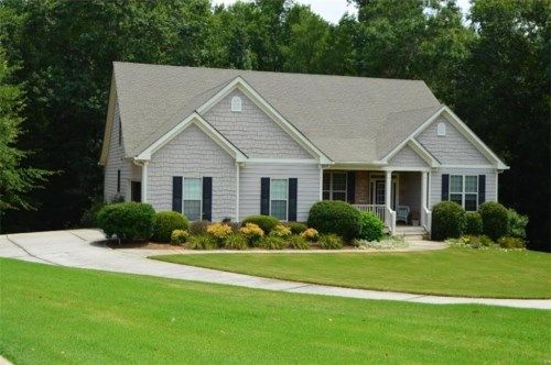 759 Durham Drive, Hoschton, GA 30548