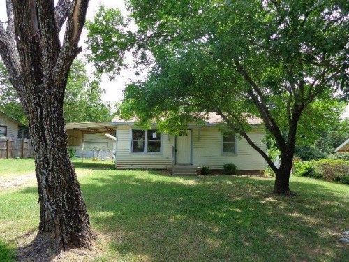 632 Alfred Dr, Azle, TX 76020