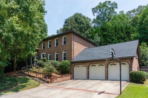 80 Skyland Drive, Roswell, GA 30075