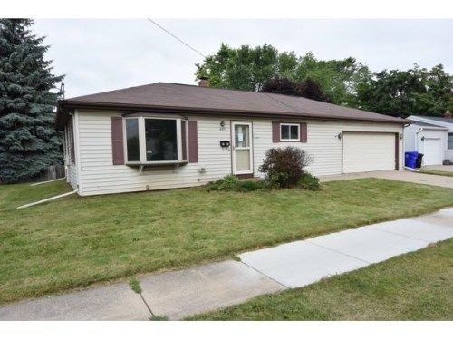 407 S Douglas St, Appleton, WI 54914