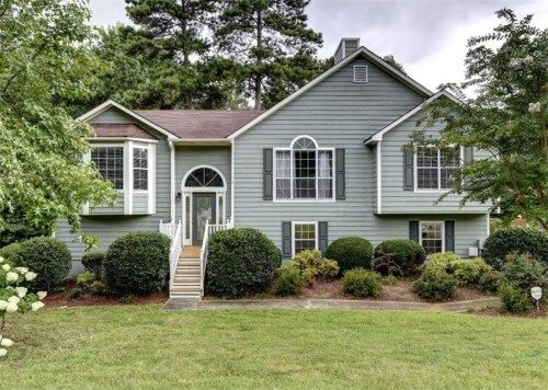 2098 W Lotus Point Drive, Lithia Springs, GA 30122