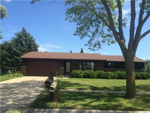 1925 Terry Ln, De Pere, WI 54115