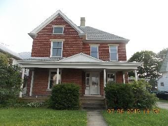 28 Jefferson St, Brookville, OH 45309