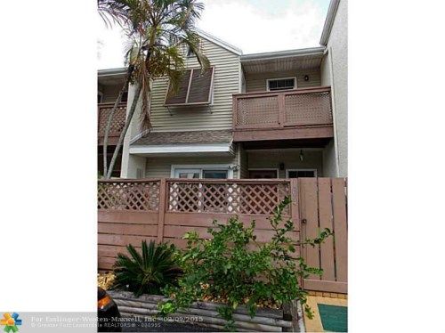 104 E Hemingway Cir # 104, Pompano Beach, FL 33063