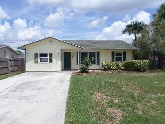 1807 SE Monroe St, Stuart, FL 34997