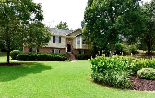 6414 Farm Ridge Court, Flowery Branch, GA 30542