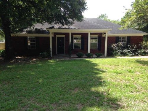 2191 Laura Dr, Semmes, AL 36575