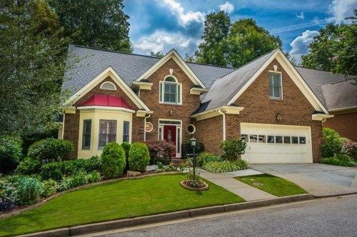 2807 Livsey Oaks Drive, Tucker, GA 30084