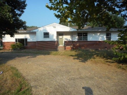 302 S. Meigs, Fort Gibson, OK 74434