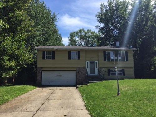 4052 Cherokee Trl, Brunswick, OH 44212