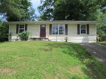 344 Lake Elmo Rd, Brooks, KY 40109