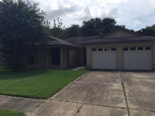 1142 Maple Creek Dr, La Porte, TX 77571