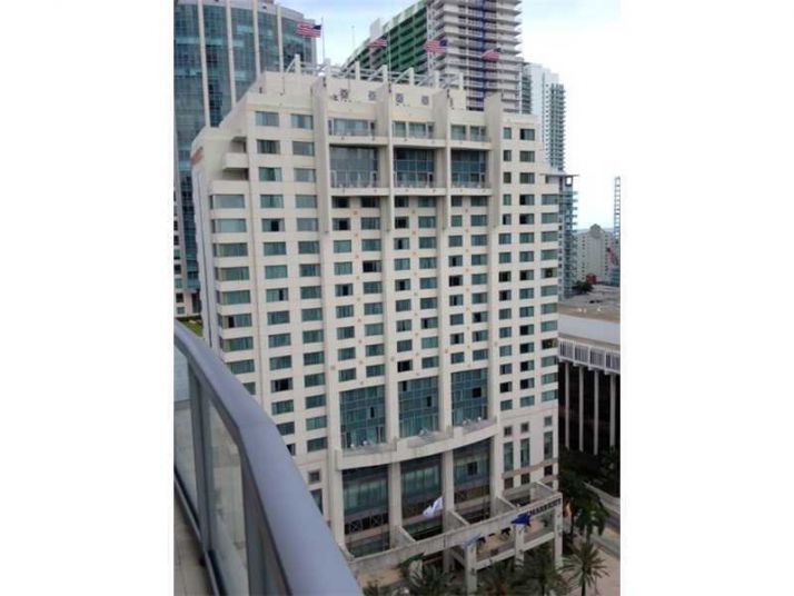 1060 BRICKELL AV # 1609, Miami, FL 33131