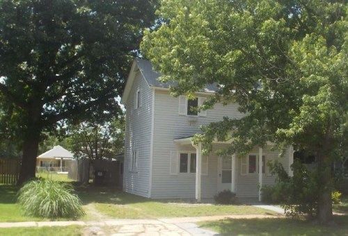 207 S Reno Ave, Burrton, KS 67020