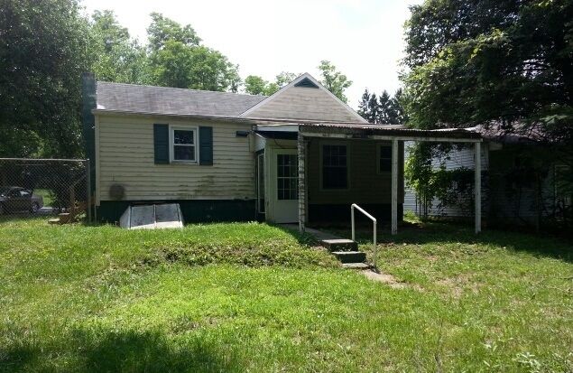 22 Berg Rd, Fleetwood, PA 19522