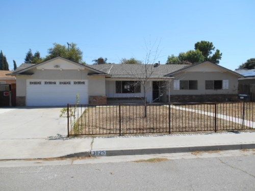 3825 Bianchi Way, Bakersfield, CA 93309