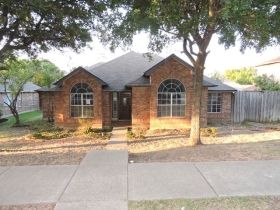 2102 Fawn Ridge Trail, Carrollton, TX 75010