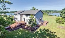 4202 Lake Meadow Way Louisville, TN 37777