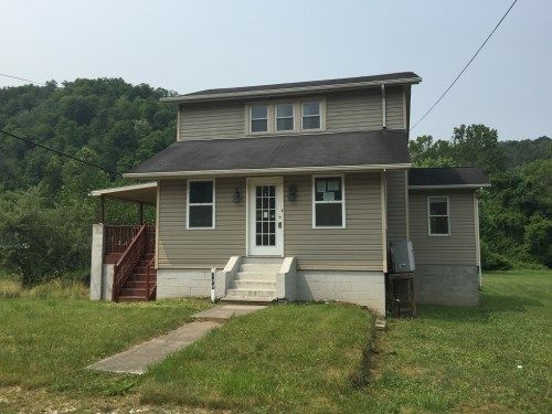 200 Phipps Ave, Danville, WV 25053