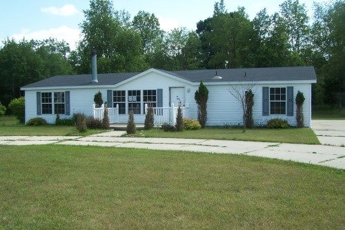 3425 W Bawkey Rd, Farwell, MI 48622