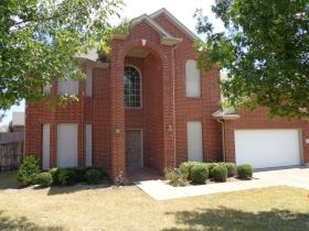 8606 Granville Dr, Dallas, TX 75249