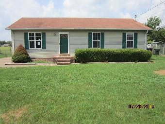 542 Foxfield Rd, Hopkinsville, KY 42240