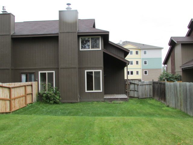 6933 Meadow St #E-1, Anchorage, AK 99507