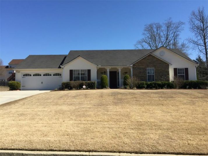 4112 Edenbrook Circle, Loganville, GA 30052