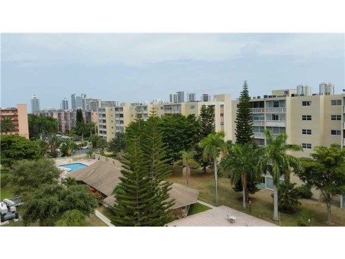 1000 NE 12 AV # 705, Hallandale, FL 33009