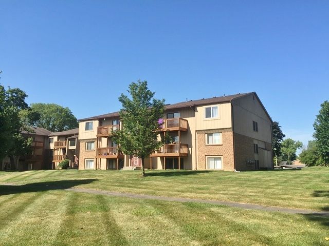 30070 W 12 Mile Rd Unit #128, Farmington, MI 48334