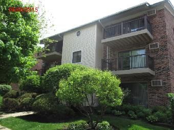 2709 Northcreek Dr Unit #2104, Woodridge, IL 60517