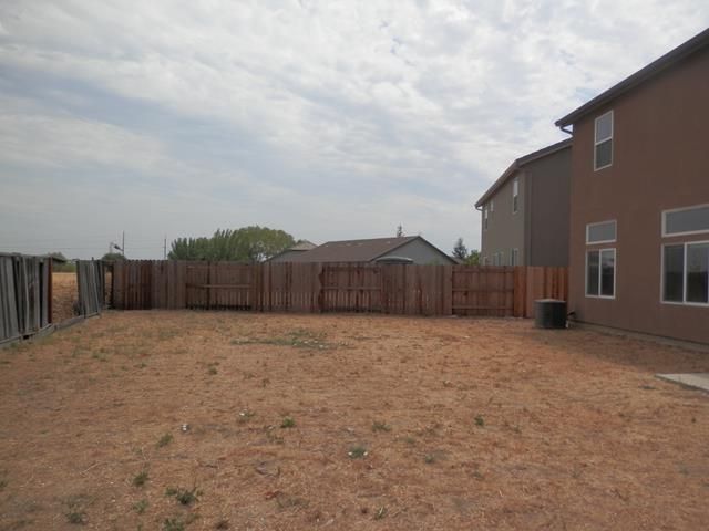 1439 Paddington Way, Olivehurst, CA 95961