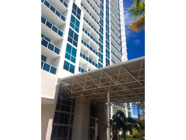 1945 S OCEAN DR # 414, Hallandale, FL 33009