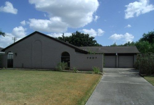 7607 Braesglen  Drive, Houston, TX 77071