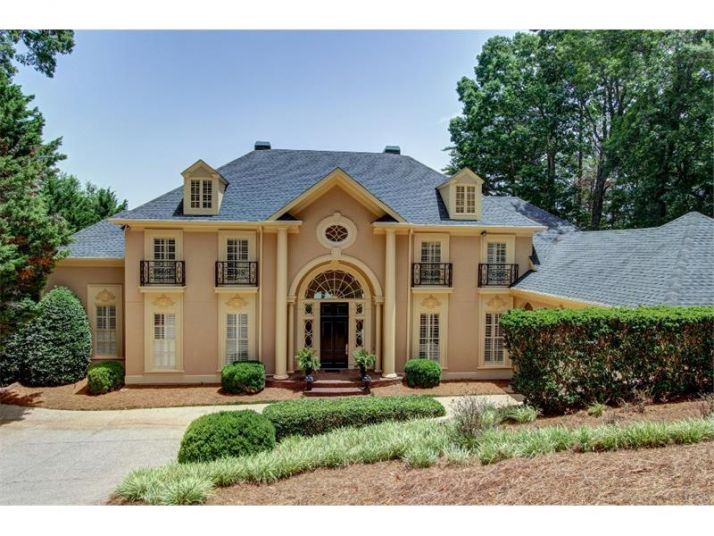 2933 Pointe Drive, Gainesville, GA 30506