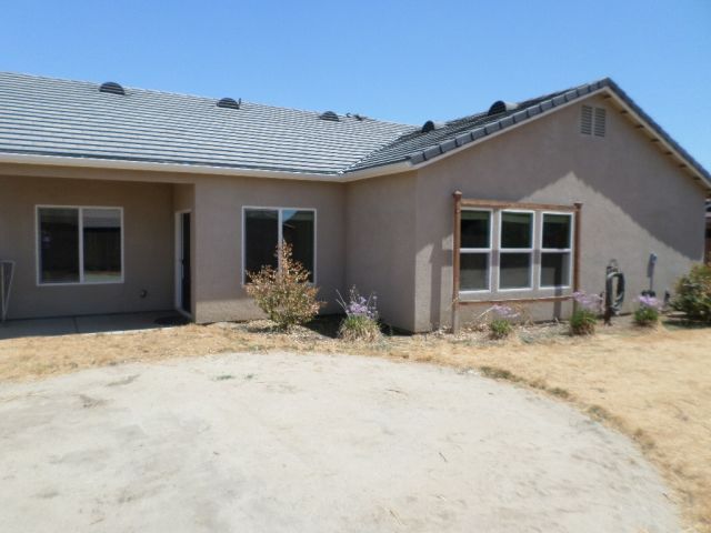 1747 S Casablanca St, Visalia, CA 93292