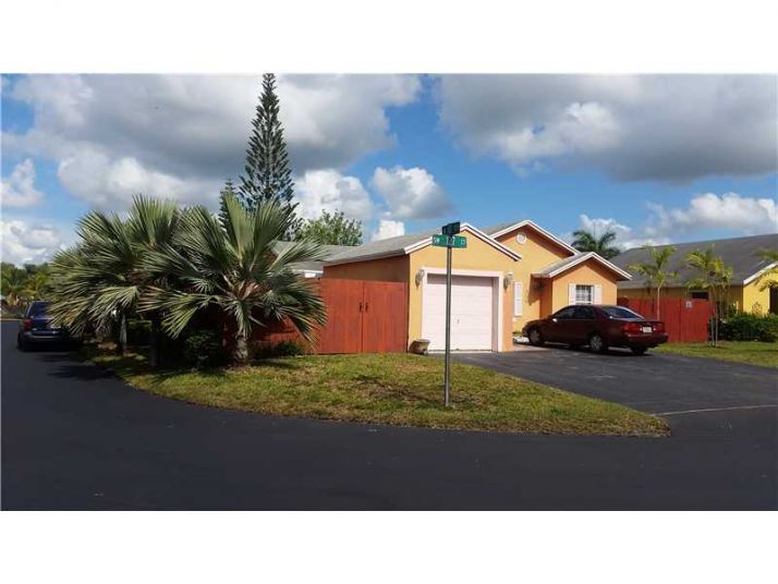 25020 SW 127 CT, Homestead, FL 33032