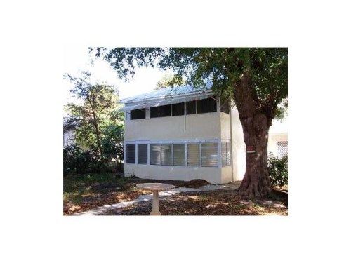 122 S M ST, Lake Worth, FL 33460