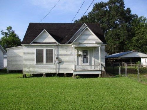 908 Maude Ave, Abbeville, LA 70510