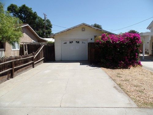 253 Church Ave, Oakdale, CA 95361