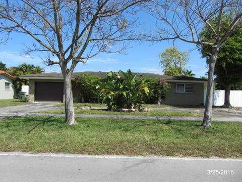 1535 W 76 ST, Hialeah, FL 33014