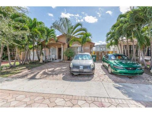 8762 NW 112 ST, Hialeah, FL 33018